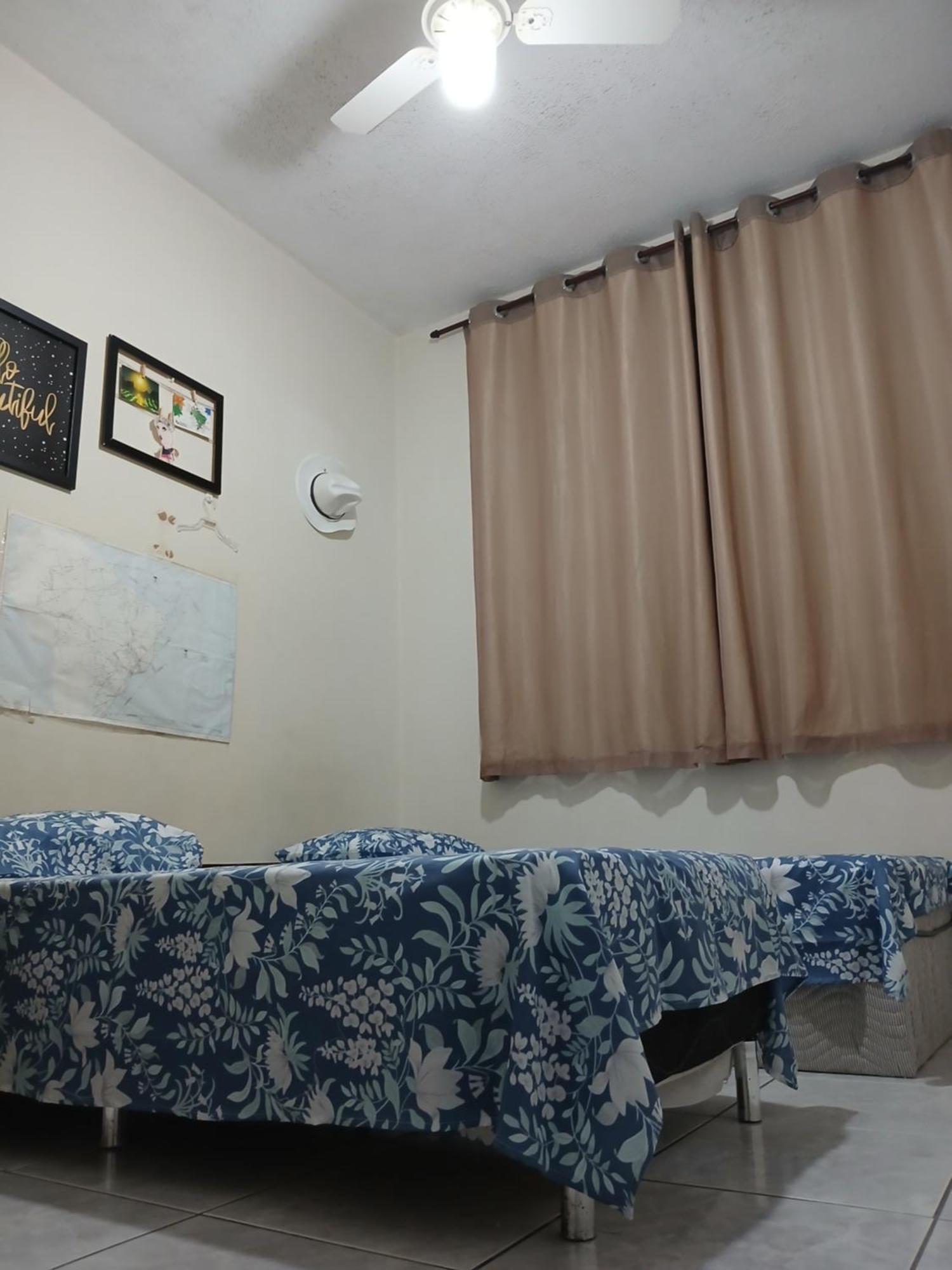 Habitación en casa particular Privado Cama Casal Ou Solteiros Apto